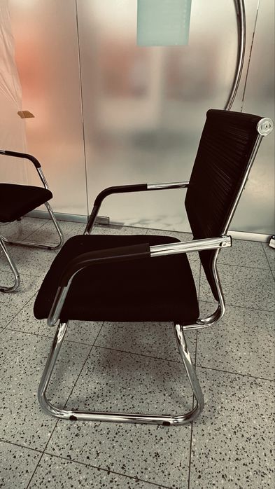 Стулья   офисные    новые !