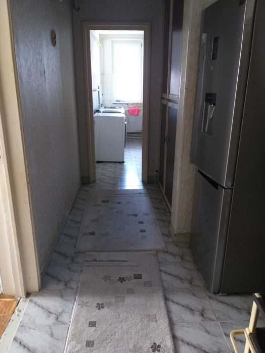 Propietar închiriez apatament 2 cam .mobilat.  Zona Barierã.