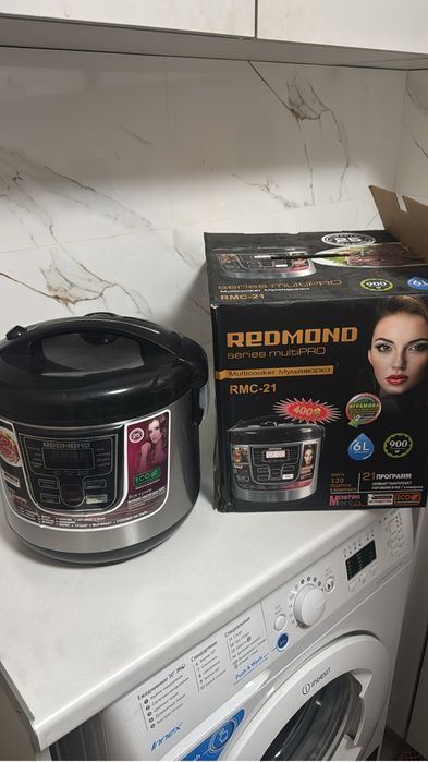 Мультиварка REDMOND