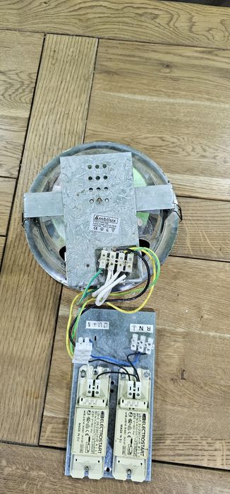 Лампи тип луна с луминисцентни крушки