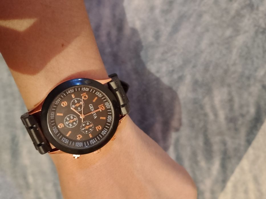 Часы наручные женские