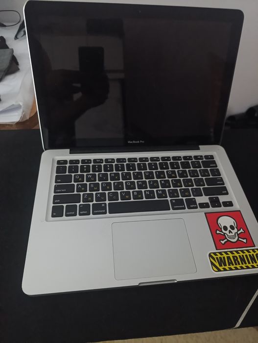 Срочно продам MacBook Pro i5 4/500