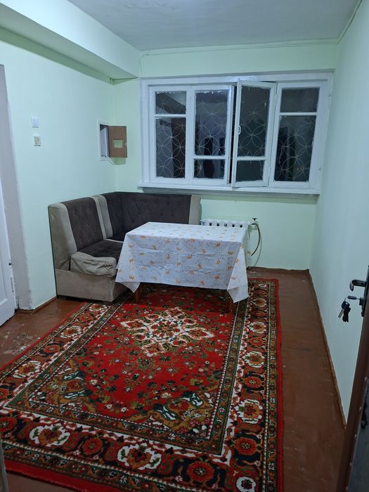 3xonali uy srochna sotiladi