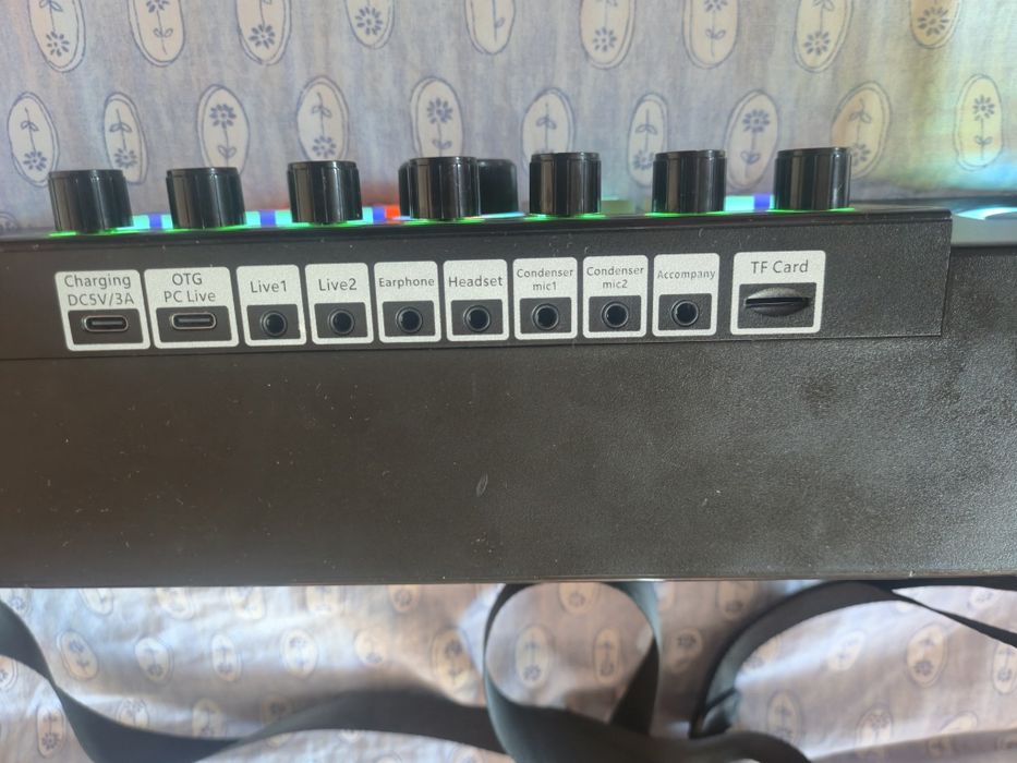 Placa sunet stream-uri live,procesor voce