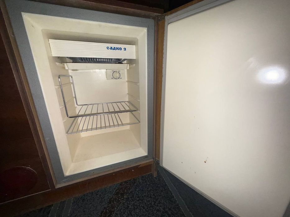 Холодильник бар.