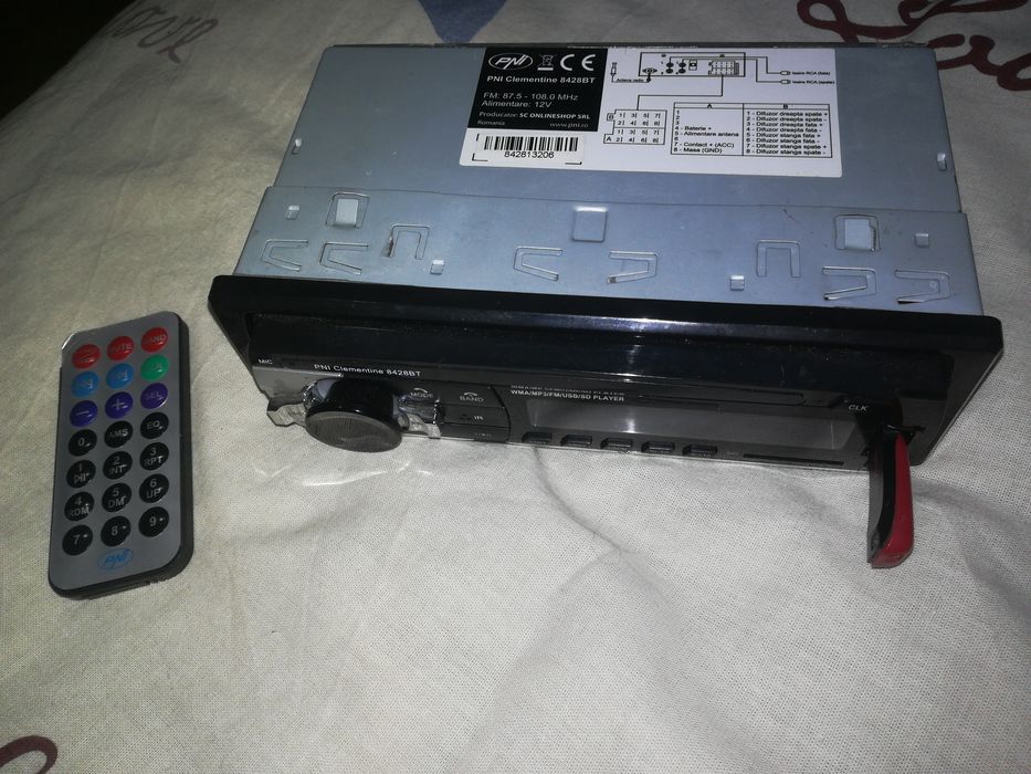 Vand sau schimb Player auto MP3 cu STICK telefon si Bluetooth 4x25 RMS