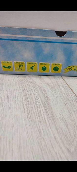 Чехли №43 медицински ,бели ,естествена кожа ,нови.