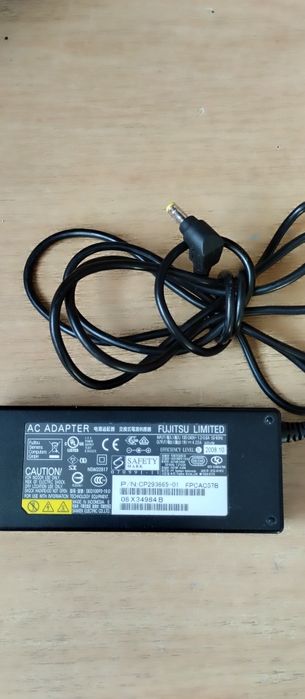 Адаптер для ноутбука