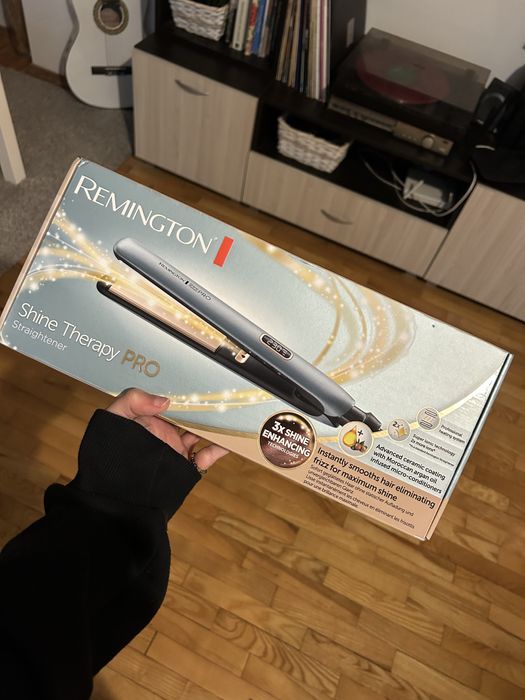 Преса за коса Remington Shine Therapy Pro