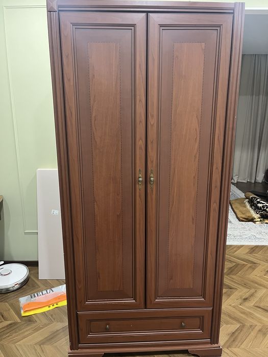 Деревянный Шкаф!