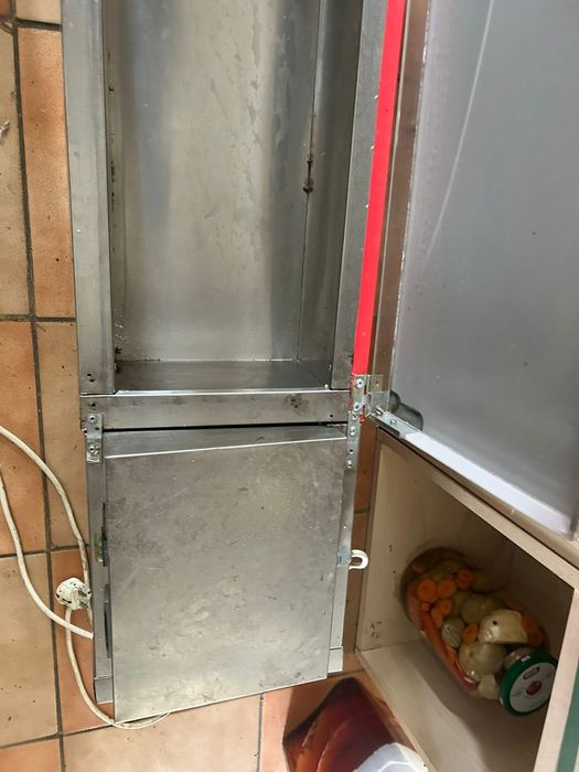 Vitrină rece pentru ingrediente 
1000 lei