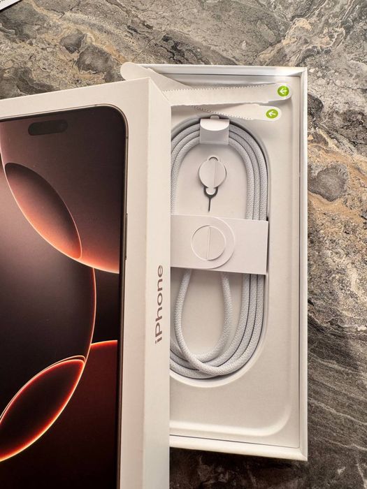 Iphone 16 pro max desert titanium