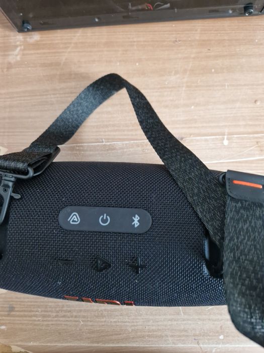 JBL Xtreme 4, ca nouă, o dau ca n-o mai folosesc