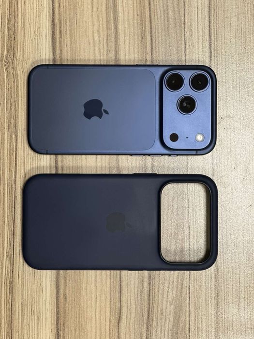 Iphone 17 PRO / в гаранция / пълен комплект