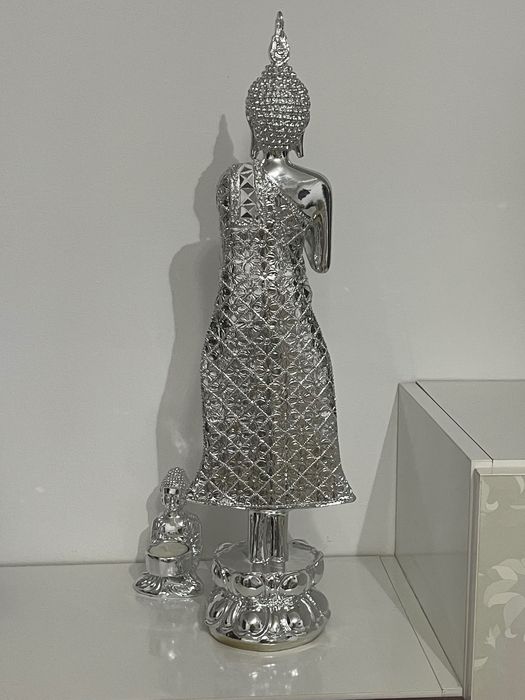 Pereche statuete mari Buddha în picioare , argintii cu oglinzi (2 bucăți)