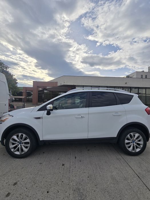 Vând Ford Kuga 2011