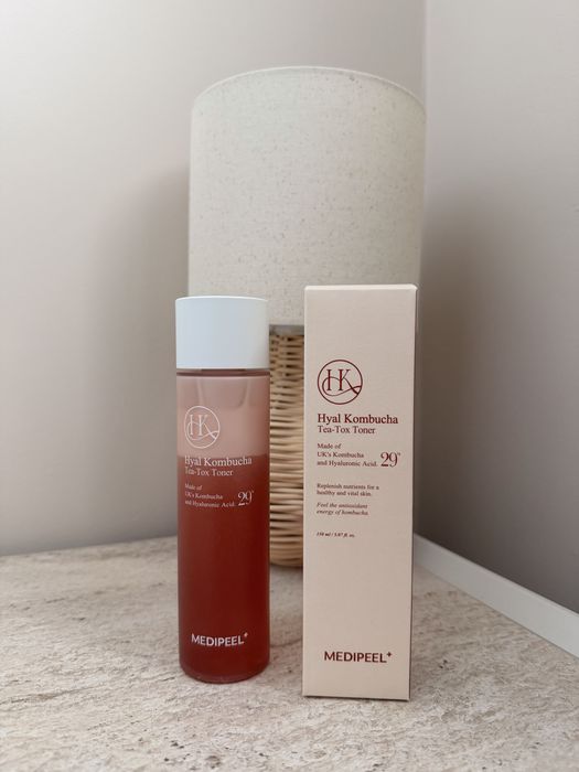 Козметика на Chanel, Lancôme, Caudalie, MediPeel, Lavish Care, Lush, EOS