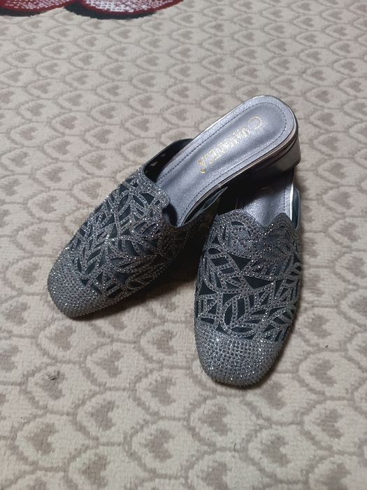 Kafolati bilan yangi