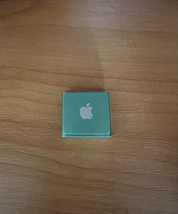 Apple iPod Shuffle (4-го поколение)