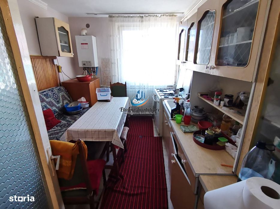 Apartament 2 camere decomandat / Boxa / Scoala 10 / Precista