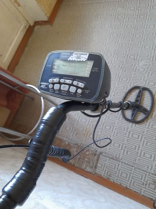Продам металлоискатель Гаррет АТ про
