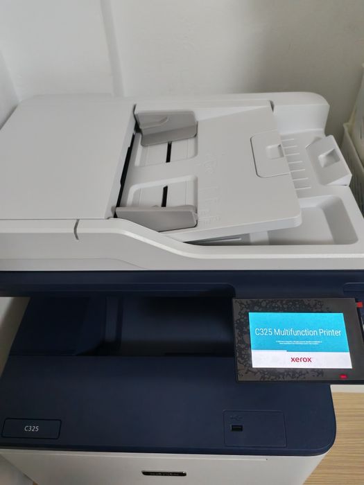 Imprimanta multifuncțională Xerox C325