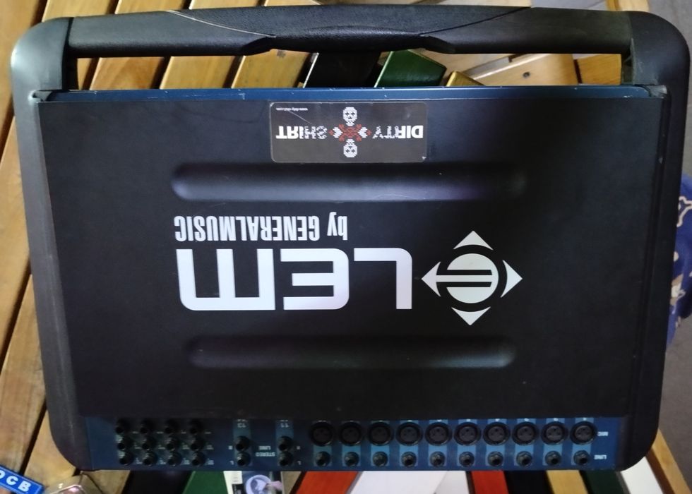 Vand mixer LEM, 14 canale cu PA 2x350w/4ohm, 2x250w/8ohm