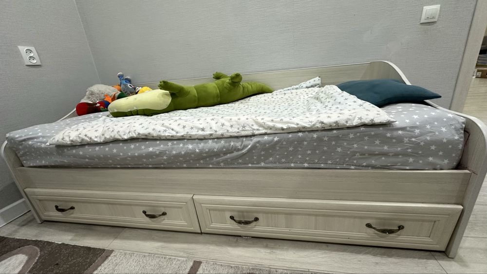 Детский гарнитур. Шкаф+кровать