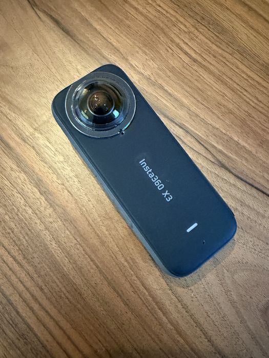 Camera Insta 360 X3