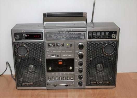 Радиокасетофон Universum Senator  8800