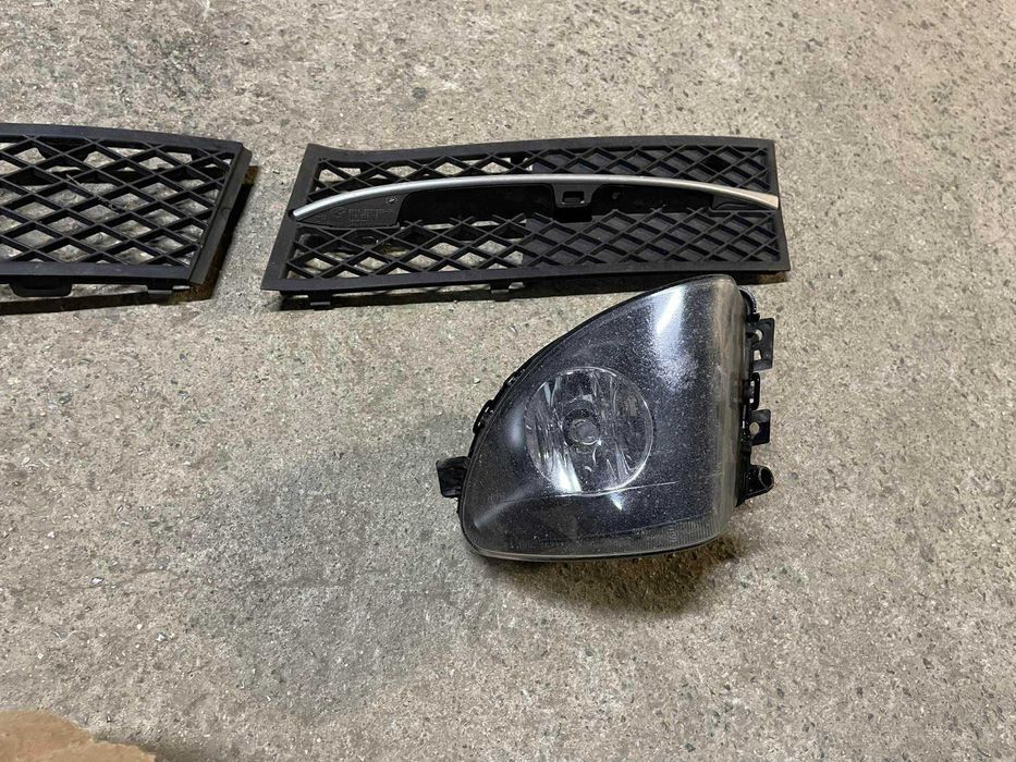 Халоген, Решетки за  BMW  F10   F11 БМВ Бъбреци Черен ЛАК М5