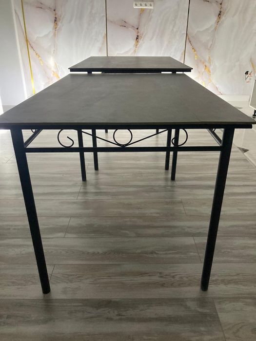 стол в отличном  состояния