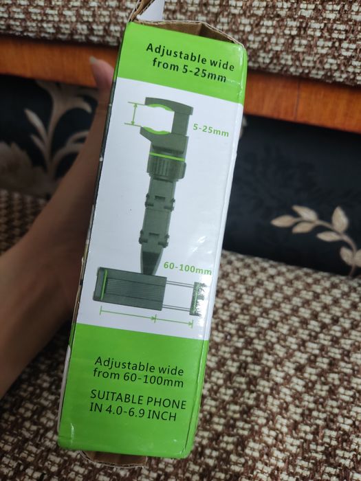 Автомобильный держатель для телефона,крепится на зеркало