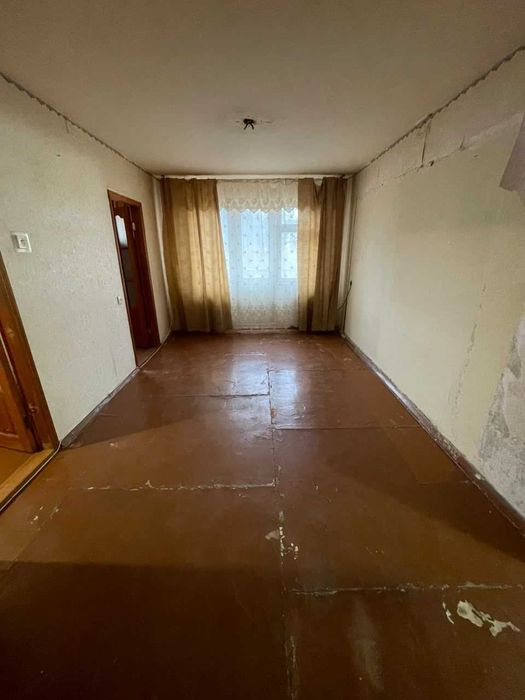 Продам 4-х квартиру 5 микрорайон.