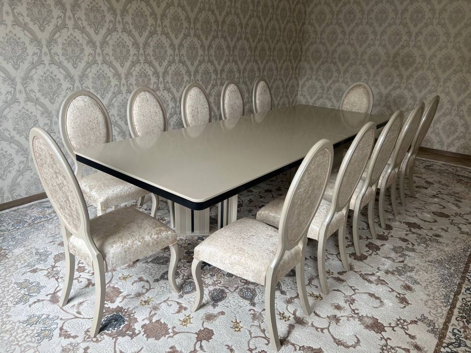 Стол стул 12 персон.