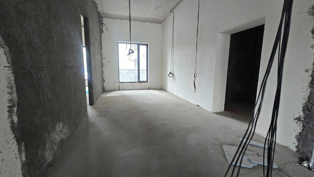 СДАЁТСЯ ТОРГОВОЕ ПОМЕЩЕНИЕ за 20 у.е. за кв/м в центре