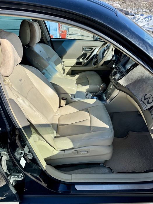 Продам Infiniti FX35