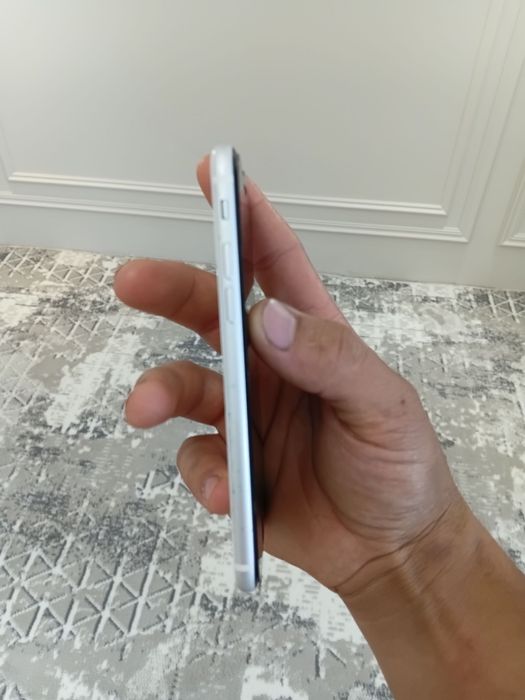Iphone se 2020, ochilmagan