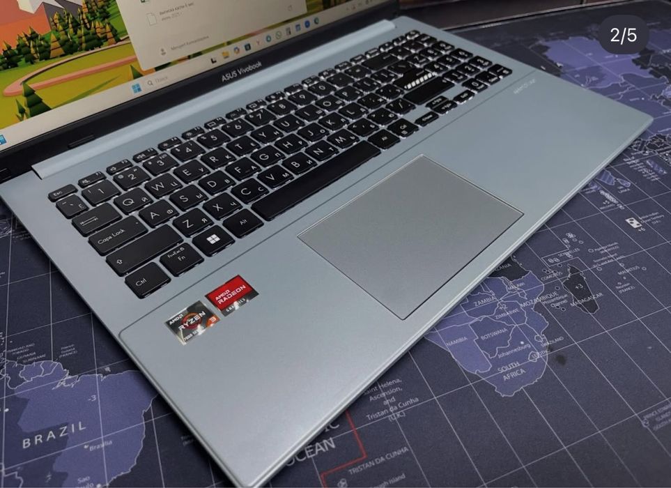 Asus Vivobook 15 - Ryzen 3-7320U/8Gb/256Gb