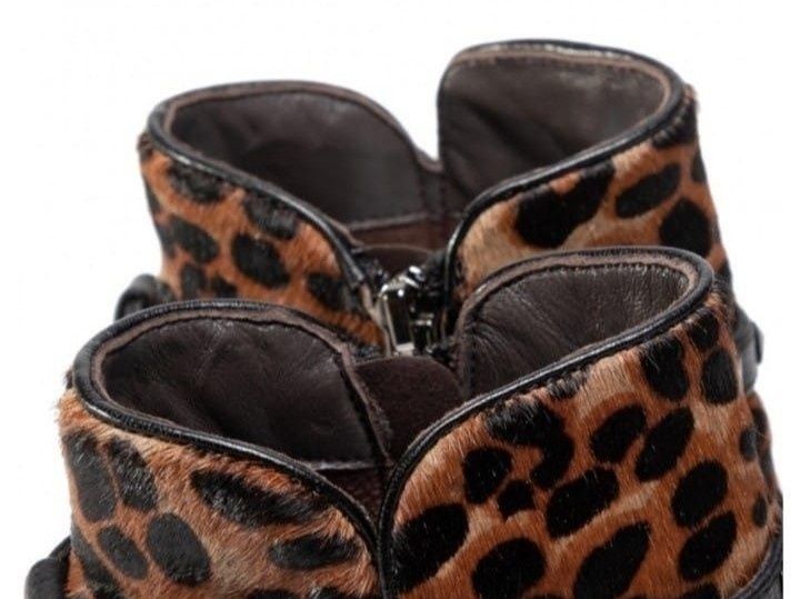 Botine animal print Alma en Pena,super model, Ita