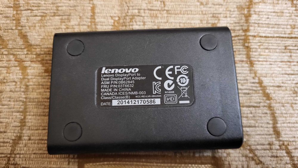 LENOVO  Display Port To Dual Display Port  Adaptor