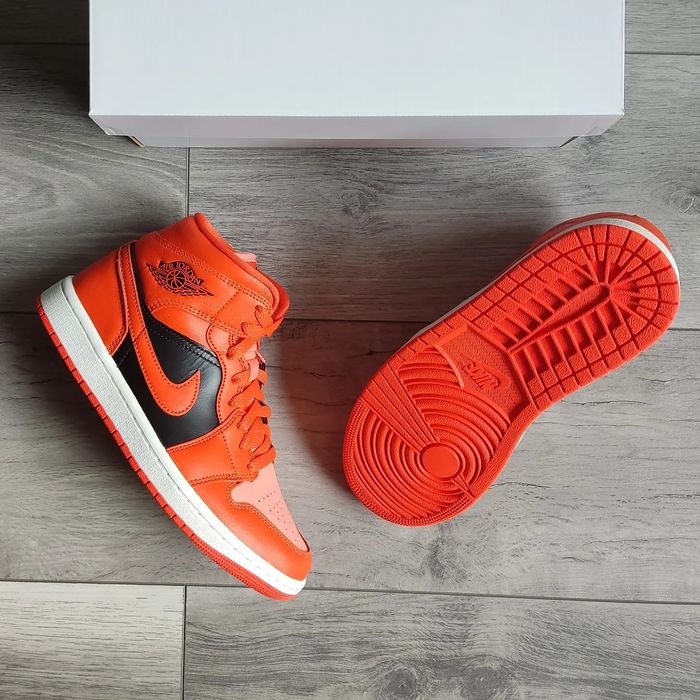 Air Jordan 1 Mid 'Crimson Bliss'