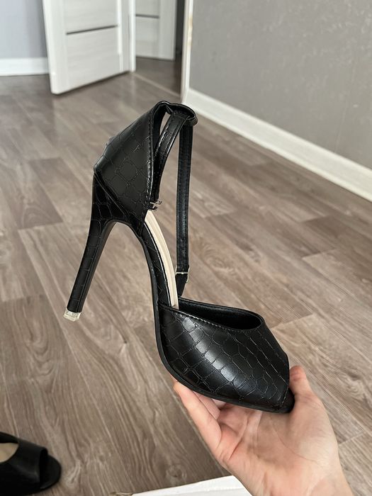 продам туфли на шпильке