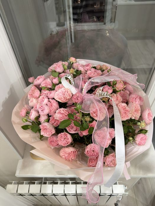 букет из кустовых роз