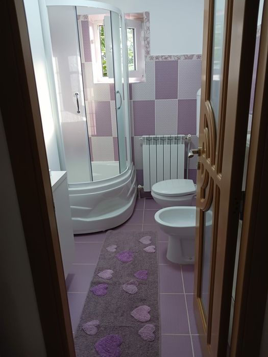 Închiriez apartament cu doua camere  pe strada Cuza Vodă în Roman
