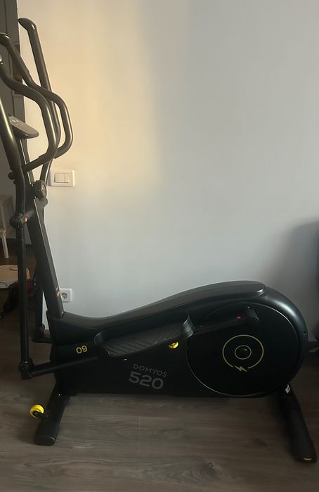 Vanzare bicicleta eliptica DOMYOS 520 autoalimentata