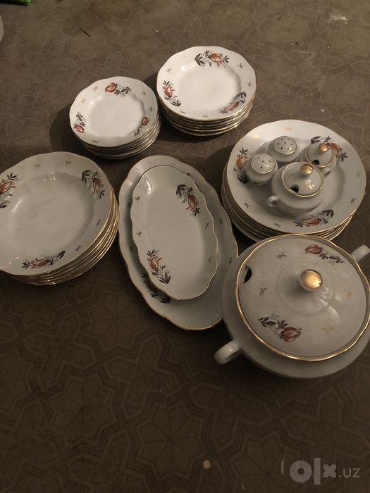 Продаю китайский столовый сервис