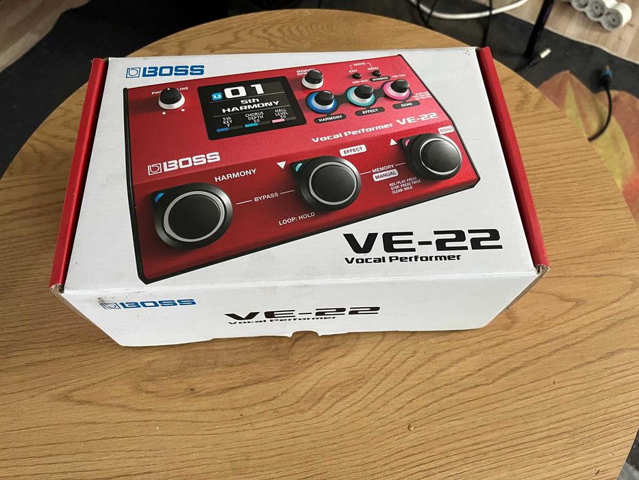 Вокален процесор Boss VE-22 + захранване Boss PSA-230S