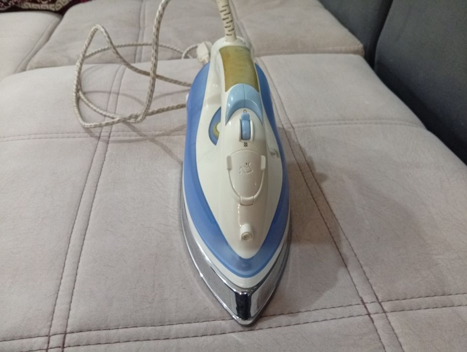 Продам утюг, в хорошем состоянии.