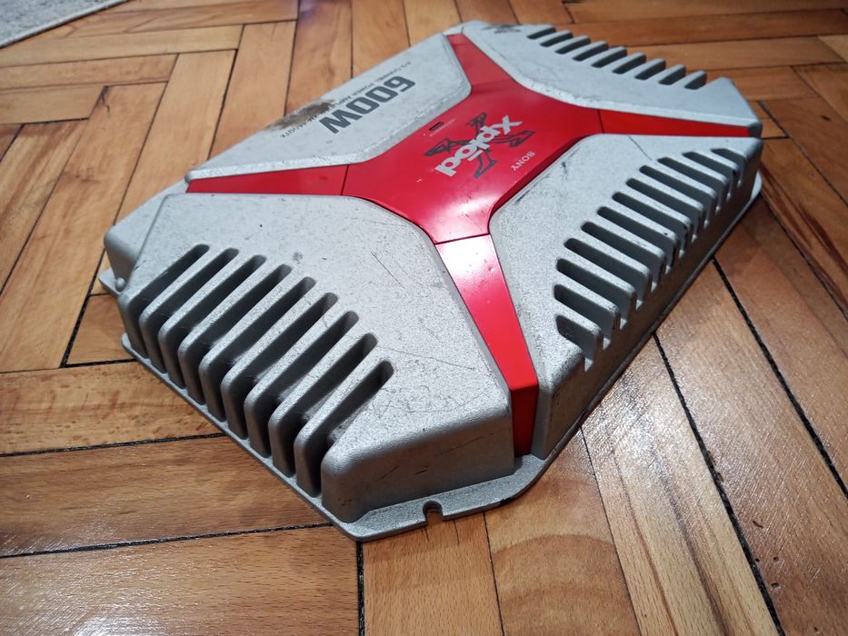 Усилвател Pyle PLM401 и Sony XM-460GTX